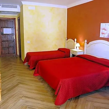 Riviera Hotell